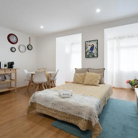 Host Wise - Colorful Fresh Flats - Batalha Apartament *