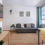Apartment Host Wise - Colorful Fresh Flats - Batalha *