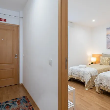 Host Wise - Colorful Fresh Flats - Batalha * Порту