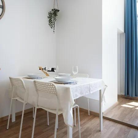 Host Wise - Colorful Fresh Flats - Batalha Апартаменты