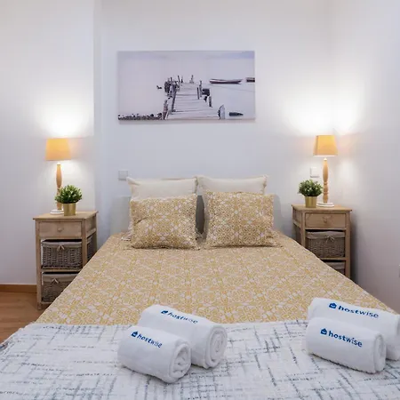 Host Wise - Colorful Fresh Flats - Batalha Appartamento