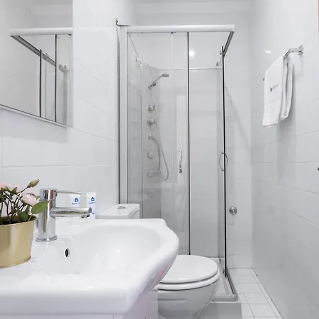 Host Wise - Colorful Fresh Flats - Batalha *