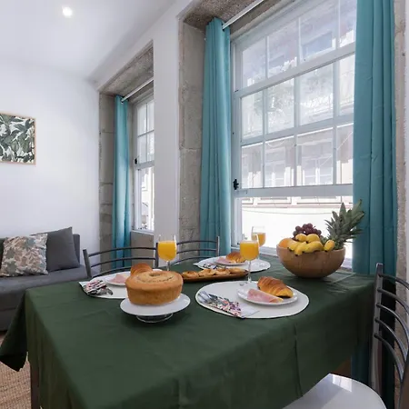 Host Wise - Colorful Fresh Flats - Batalha Apartment *