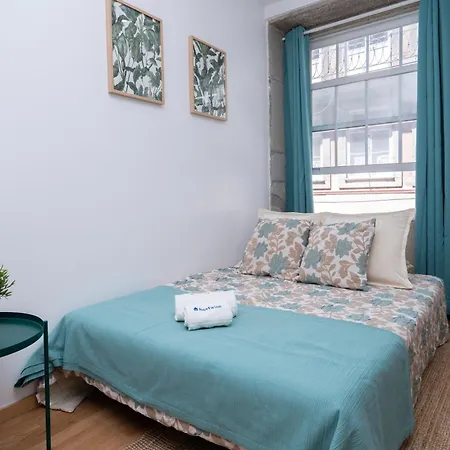 Apartment Host Wise - Colorful Fresh Flats - Batalha Porto