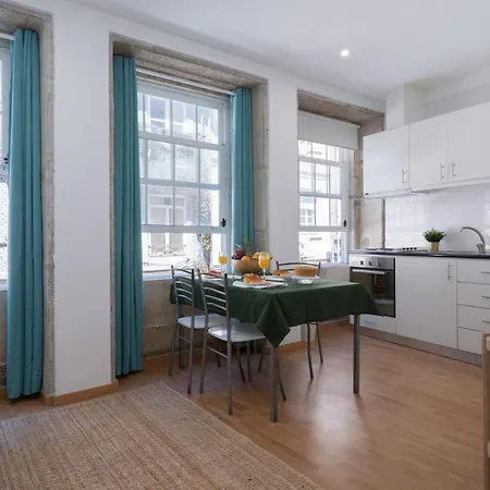 Host Wise - Colorful Fresh Flats - Batalha Apartment *