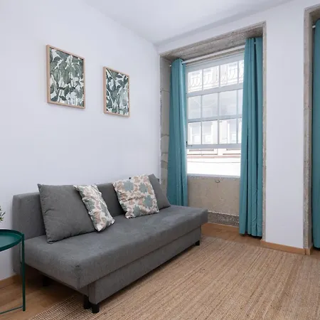 Host Wise - Colorful Fresh Flats - Batalha Oporto
