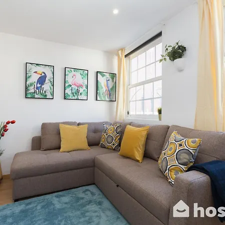 Host Wise - Colorful Fresh Flats - Batalha Apartment