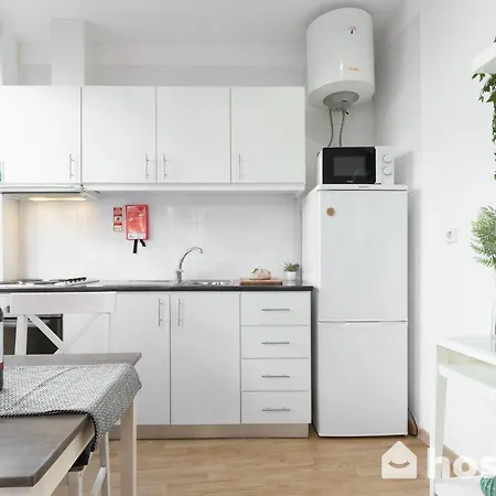 Appartement Host Wise - Colorful Fresh Flats - Batalha Oporto