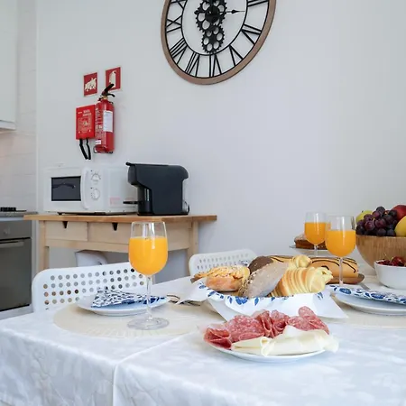 아파트 Host Wise - Colorful Fresh Flats - Batalha 포르투