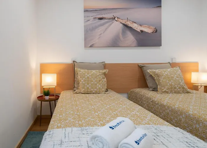 Host Wise - Colorful Fresh Flats - Batalha *