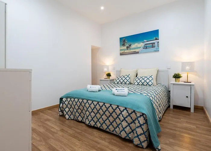 Host Wise - Colorful Fresh Flats - Batalha Διαμέρισμα Πόρτο