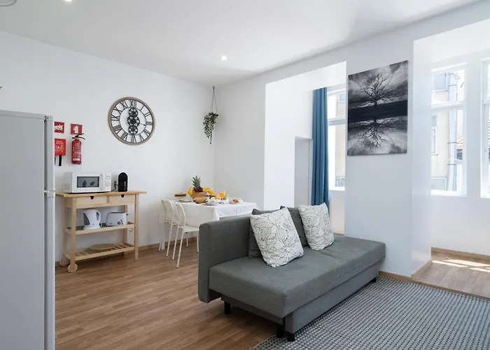 Host Wise - Colorful Fresh Flats - Batalha Πόρτο